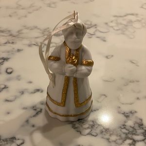 New Melchoir Gold Saint - The Magi Bells Showcase Hallmark Keepsake Ornament